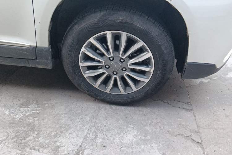 Used Haval H6 2017 Blue Label Sport Edition 1.5T Automatic Two-Wheel Drive Luxury Model Right Front Wheel Hub