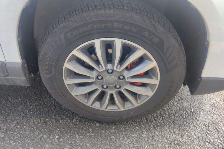 Used Haval H6 2017 Blue Label Sport Edition 1.5T Automatic Two-Wheel Drive Luxury Model Right Front Wheel Hub