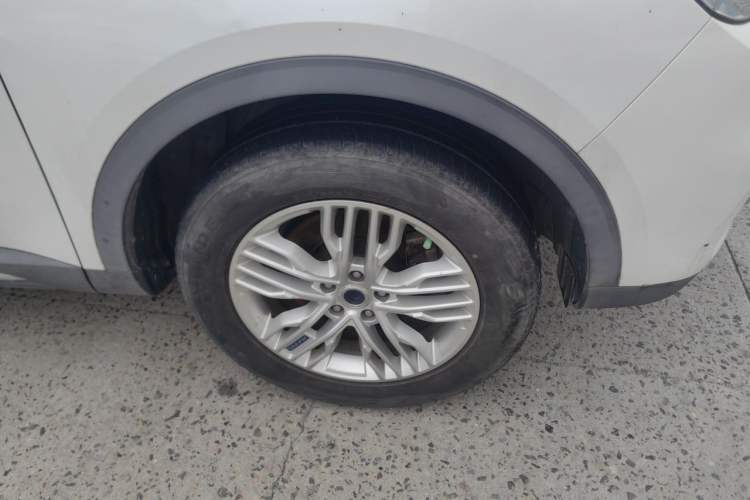 Used Haval H6 2017 Blue Label 1.3T Automatic Two-Wheel Drive Luxury Model Right Front Wheel Hub