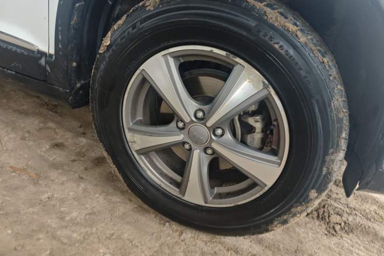 Used Haval H6 2017 Red-Label Sport Edition 1.5T Manual Two-Wheel Drive Elite Model Right Front Wheel Hub