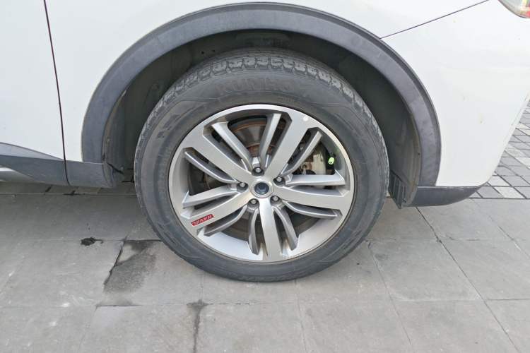 Used Haval H6 2017 Red-Label 1.5T Automatic Two-Wheel Drive Smart Edition Right Front Wheel Hub