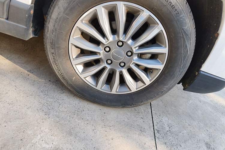 Used Haval H6 2017 Blue Label Sport Edition 1.5T Automatic Two-Wheel Drive Luxury Model Right Front Wheel Hub