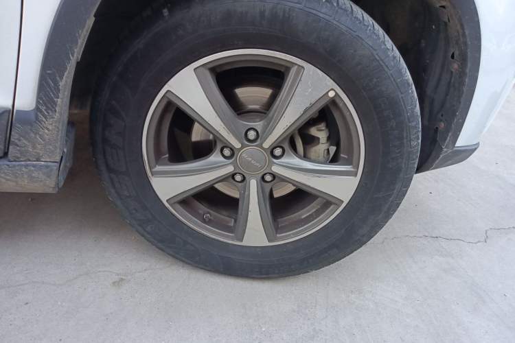 Used Haval H6 2017 Red-Label Sport Edition 1.5T Manual Two-Wheel Drive Elite Model Right Front Wheel Hub