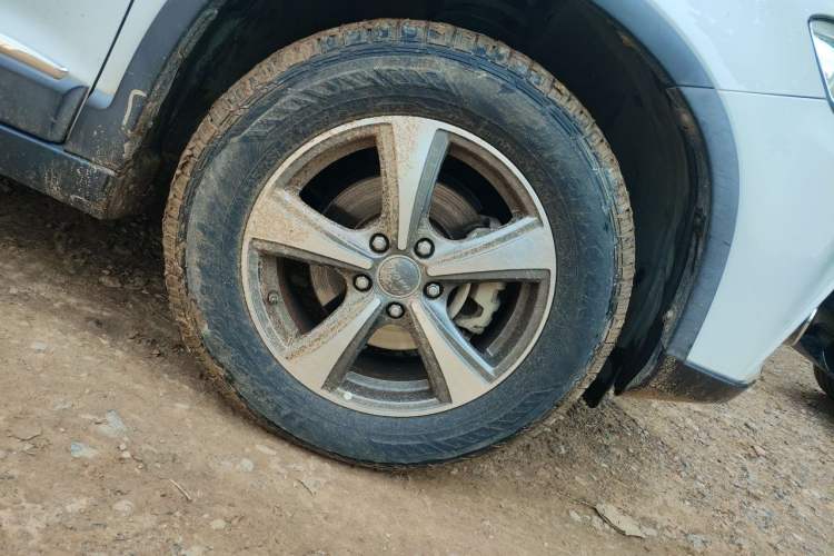 Used Haval H6 2017 Red-Label Sport Edition 1.5T Manual Two-Wheel Drive Elite Model Right Front Wheel Hub