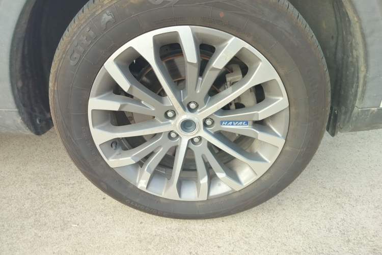 Used Haval H6 2017 Blue Label 2.0T Automatic Two-Wheel Drive Smart Edition Right Front Wheel Hub
