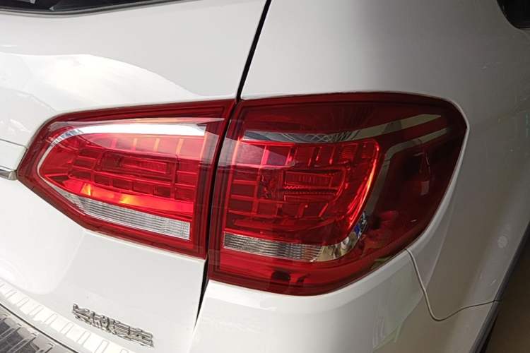 Used Haval H6 2017 Red-Label Sport Edition 1.5T Automatic Two-Wheel Drive Luxury Model Right Rear Taillight