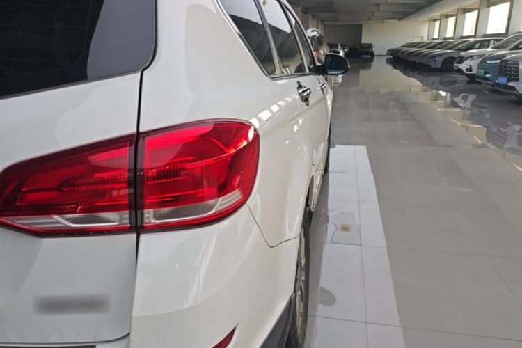 Used Haval H6 2017 Revised Blue-Label Sport Version 1.5T Automatic Two-Wheel Drive Luxury Trim Right Rear Taillight