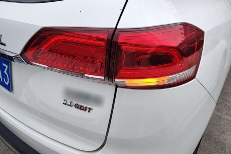 Used Haval H6 2017 Blue Label 2.0T Automatic Two-Wheel Drive Leading Model Right Rear Taillight