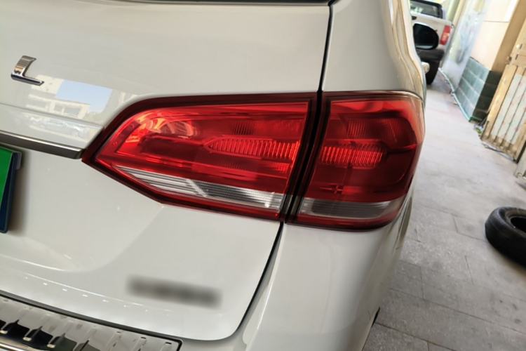Used Haval H6 2017 Blue Label Sport Edition 1.5T Automatic Two-Wheel Drive Luxury Model Right Rear Taillight