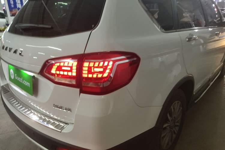 Used Haval H6 2017 Red-Label Sport Edition 1.5T Automatic Two-Wheel Drive Luxury Model Right Rear Taillight