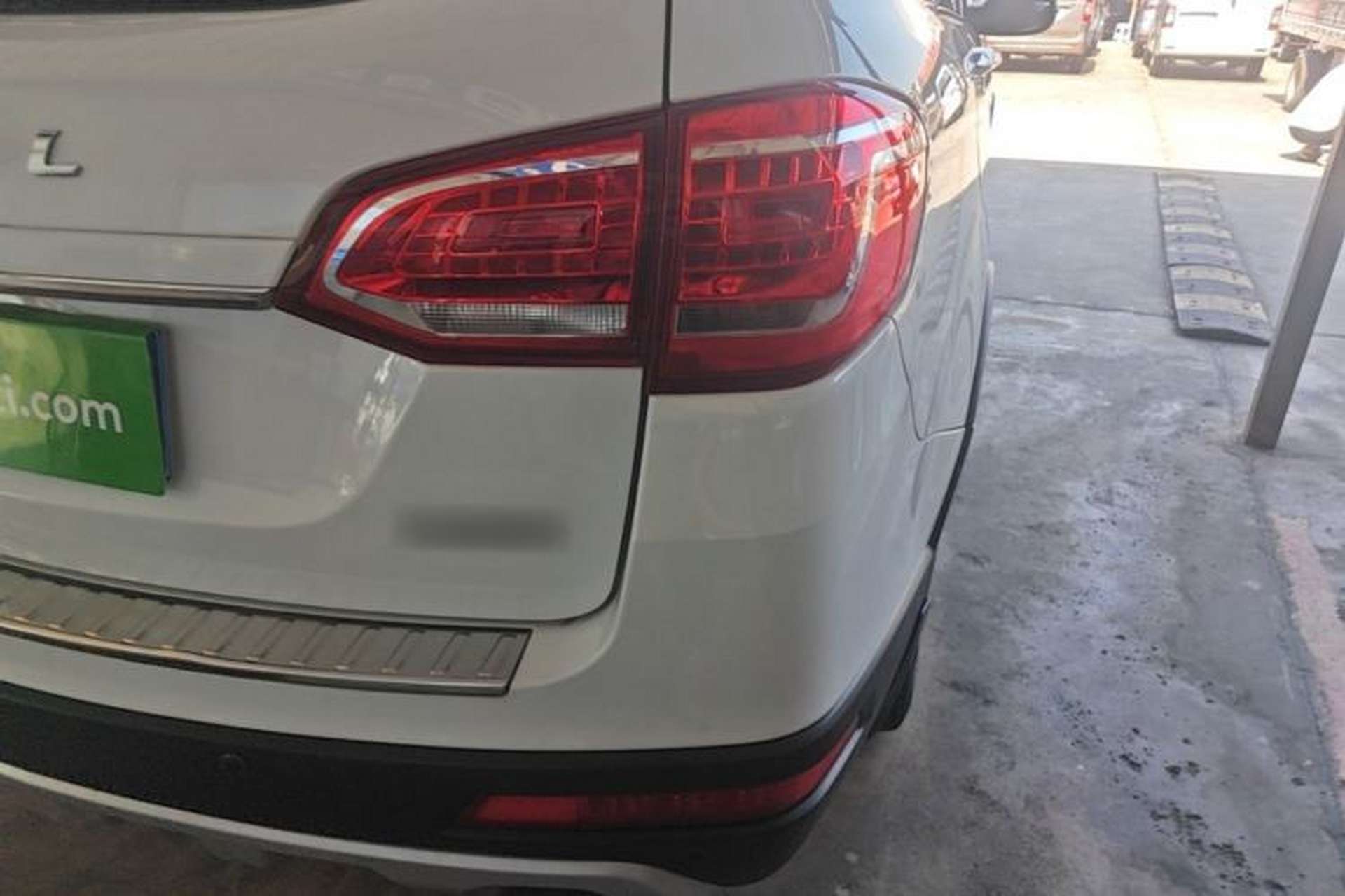 Used Haval H6 2017 Restyled Red-Label Sport Version 1.5T Automatic Two-Wheel Drive Luxury Trim Right Rear Taillight