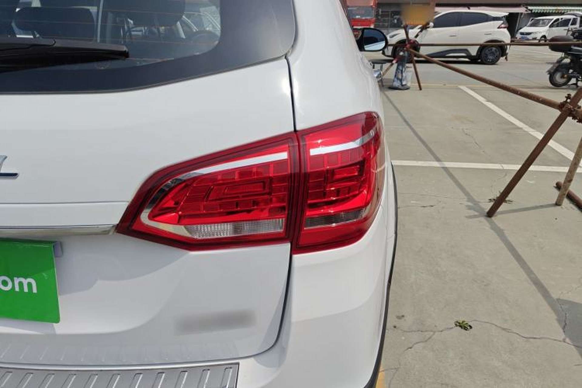 Used Haval H6 2017 Red-Label Sport Edition 1.5T Automatic Two-Wheel Drive Luxury Model Right Rear Taillight