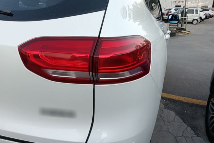 Used Haval H6 2017 Red-Label 1.3T Automatic Two-Wheel Drive ZhiShang Model Right Rear Taillight