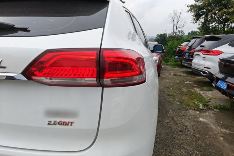 Used Haval H6 2017 Blue Label 2.0T Automatic Two-Wheel Drive Smart Edition Right Rear Taillight