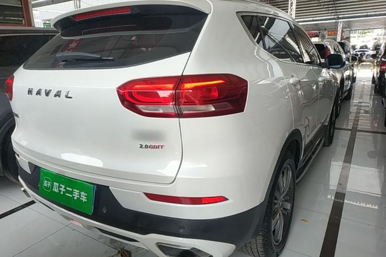 Used Haval H6 2017 Red Label 2.0T Automatic Two-Wheel Drive ZhiShang Model Right Rear Taillight