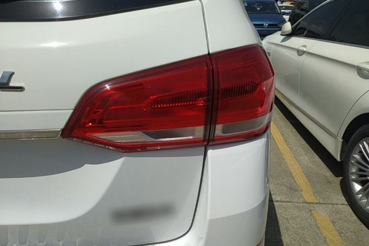 Used Haval H6 2017 Blue Label Sport Edition 1.5T Automatic Two-Wheel Drive Luxury Model Right Rear Taillight