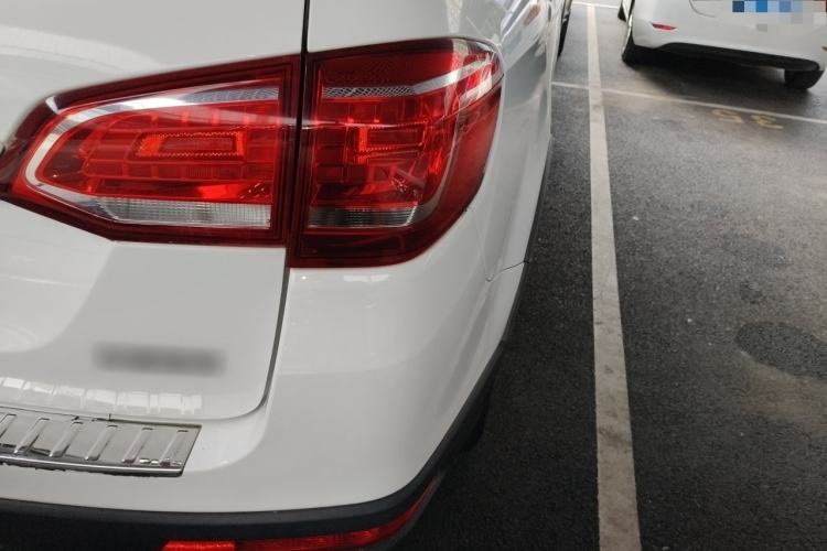 Used Haval H6 2017 Restyled Red-Label Sport Version 1.5T Automatic Two-Wheel Drive Luxury Trim Right Rear Taillight