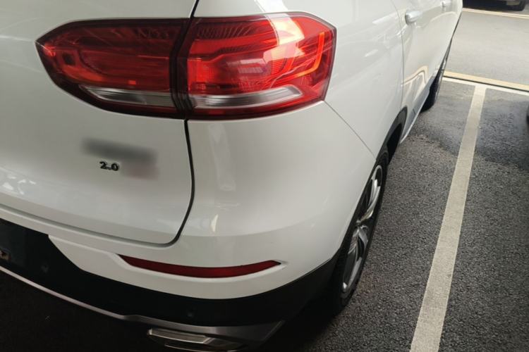 Used Haval H6 2017 Red Label 2.0T Automatic Two-Wheel Drive ZhiShang Model Right Rear Taillight