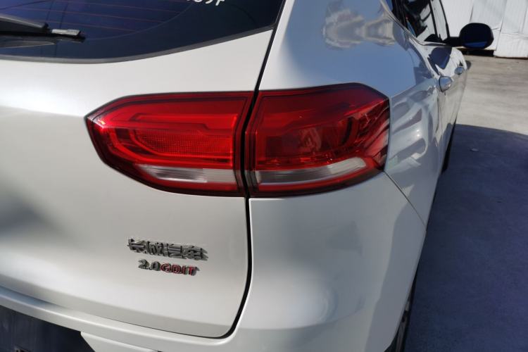 Used Haval H6 2017 Red Label 2.0T Automatic Two-Wheel Drive ZhiShang Model Right Rear Taillight