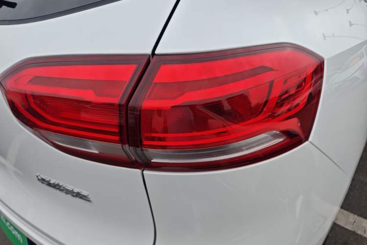 Used Haval H6 2017 Red-Label 1.5T Automatic Two-Wheel Drive Smart Edition Right Rear Taillight
