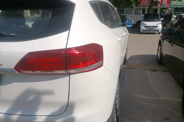 Used Haval H6 2017 Blue Label 1.5T Automatic Two-Wheel Drive ZhiShang Model Right Rear Taillight