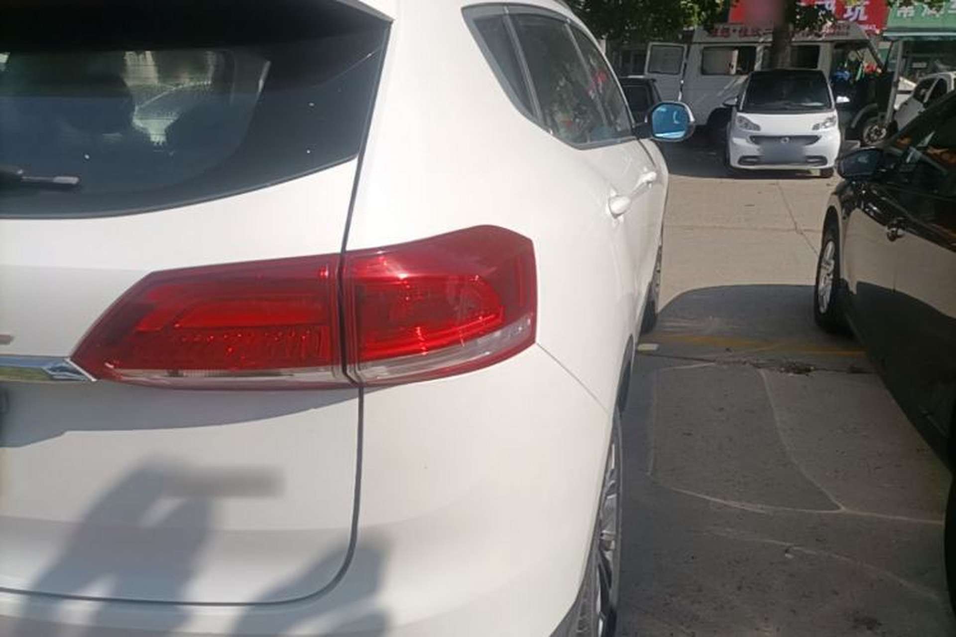 Used Haval H6 2017 Blue Label 1.5T Automatic Two-Wheel Drive ZhiShang Model Right Rear Taillight