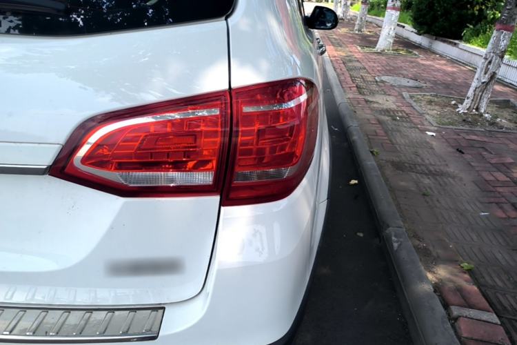 Used Haval H6 2017 Red-Label Sport Edition 1.5T Automatic Two-Wheel Drive Luxury Model Right Rear Taillight