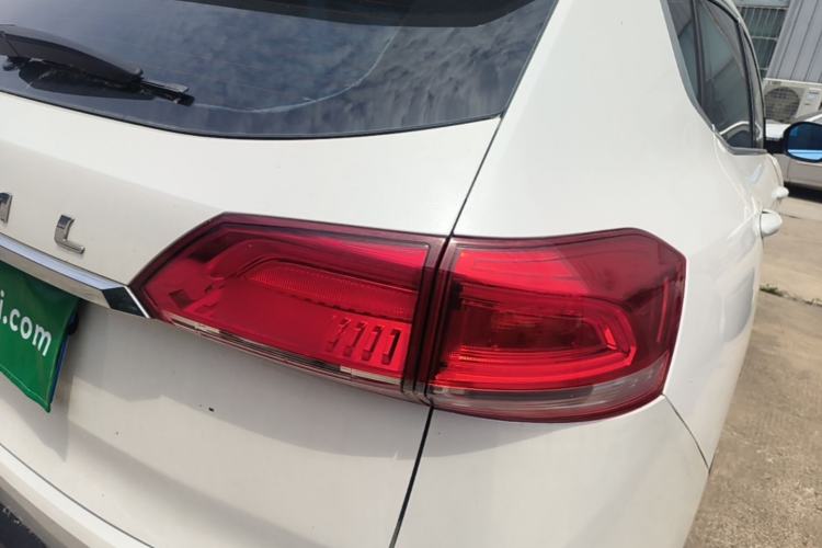 Used Haval H6 2017 Blue Label 2.0T Automatic Two-Wheel Drive Smart Edition Right Rear Taillight