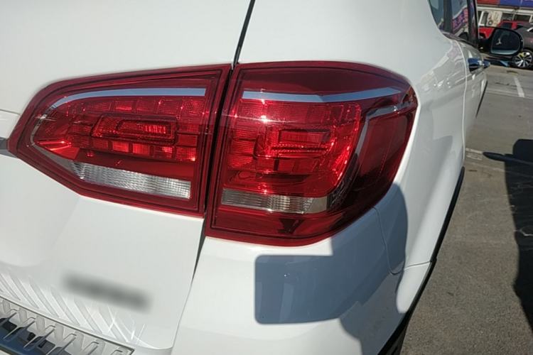 Used Haval H6 2017 Red-Label Sport Edition 1.5T Manual Two-Wheel Drive Elite Model Right Rear Taillight