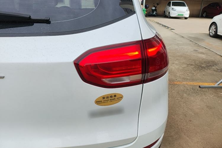 Used Haval H6 2017 Red-Label 1.3T Automatic Two-Wheel Drive Fashion Edition Right Rear Taillight