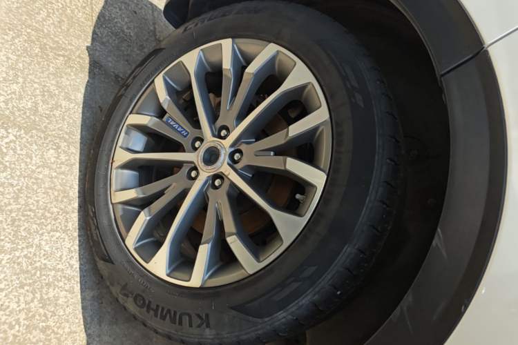 Used Haval H6 2017 Blue Label 2.0T Automatic Two-Wheel Drive Smart Edition Right Rear Wheel Hub