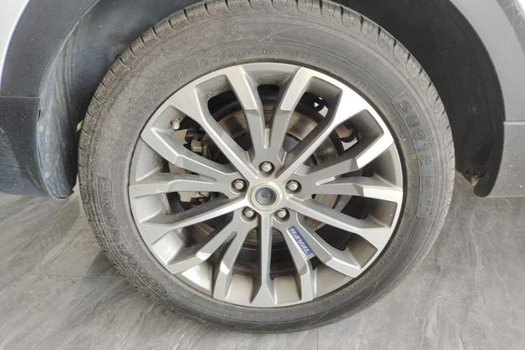 Used Haval H6 2017 Blue Label 2.0T Automatic Two-Wheel Drive Smart Edition Right Rear Wheel Hub