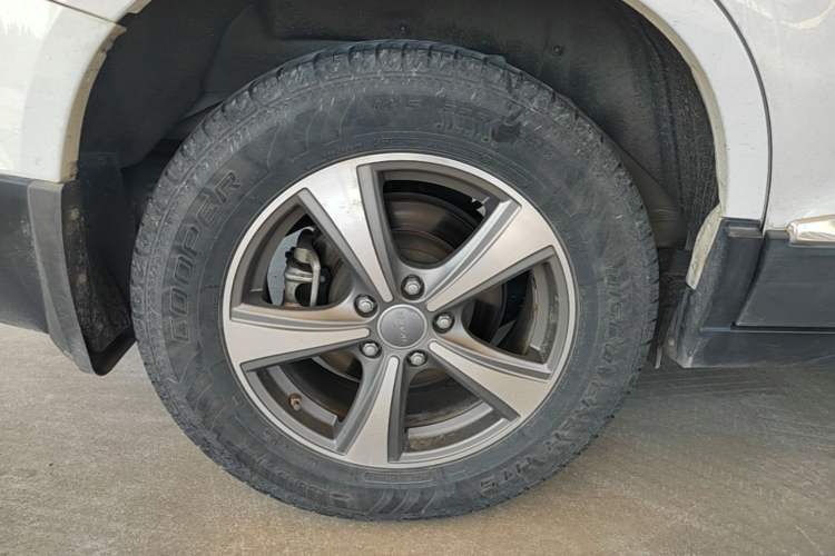Used Haval H6 2017 Blue Label Sport Edition 1.5T Manual Two-Wheel Drive Elite Model Right Rear Wheel Hub