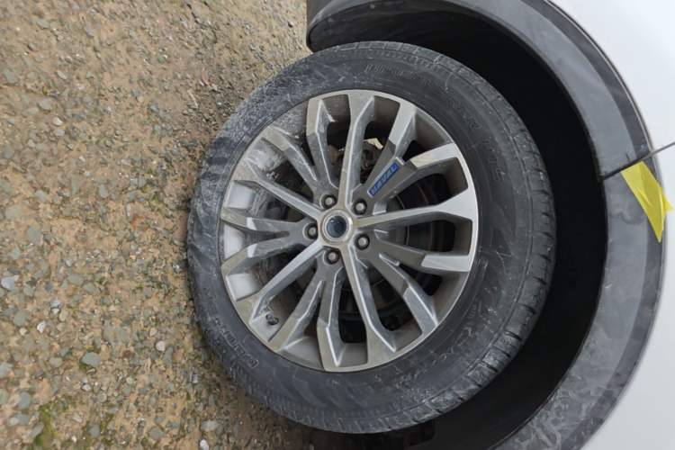 Used Haval H6 2017 Blue Label 2.0T Automatic Two-Wheel Drive Smart Edition Right Rear Wheel Hub