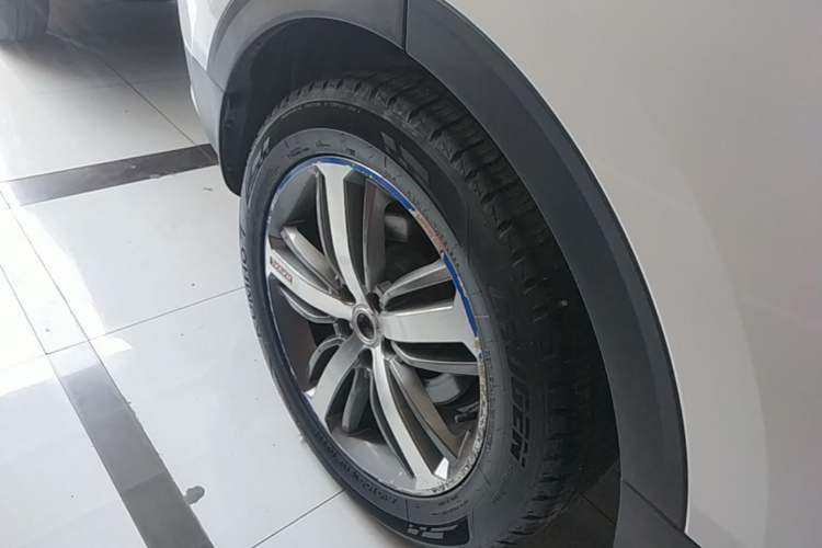 Used Haval H6 2017 Red Label 2.0T Automatic Two-Wheel Drive ZhiShang Model Right Rear Wheel Hub