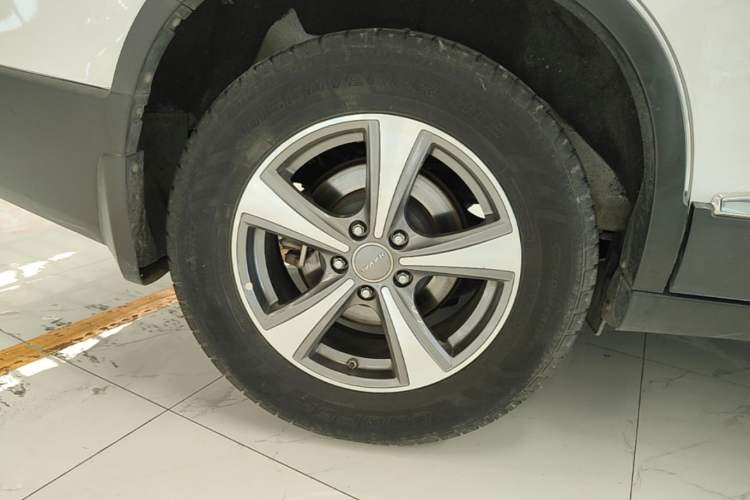 Used Haval H6 2017 Red-Label Sport Edition 1.5T Manual Two-Wheel Drive Elite Model Right Rear Wheel Hub