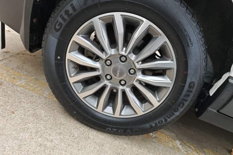 Used Haval H6 2017 Blue Label Sport Edition 1.5T Automatic Two-Wheel Drive Luxury Model Right Rear Wheel Hub