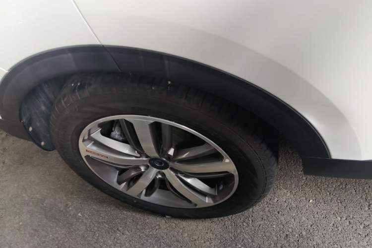 Used Haval H6 2017 Red Label 2.0T Automatic Two-Wheel Drive ZhiShang Model Right Rear Wheel Hub