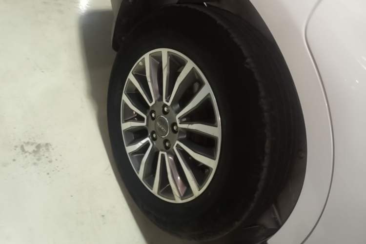 Used Haval H6 2017 Blue Label Sport Edition 1.5T Automatic Two-Wheel Drive Luxury Model Right Rear Wheel Hub