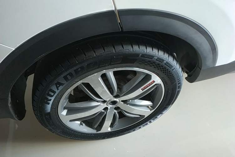 Used Haval H6 2017 Red Label 2.0T Automatic Two-Wheel Drive ZhiShang Model Right Rear Wheel Hub