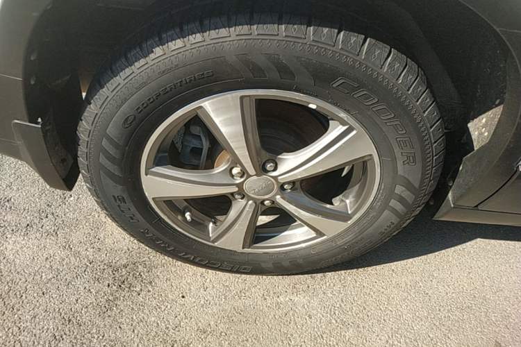 Used Haval H6 2017 Red-Label Sport Edition 1.5T Manual Two-Wheel Drive Elite Model Right Rear Wheel Hub