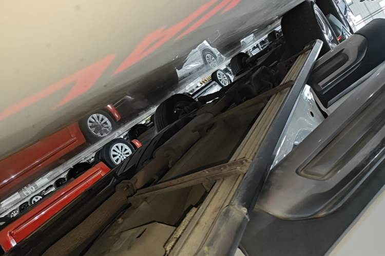 Used Haval H6 2017 Red-Label 1.3T Automatic Two-Wheel Drive ZhiShang Model Right Side Sill