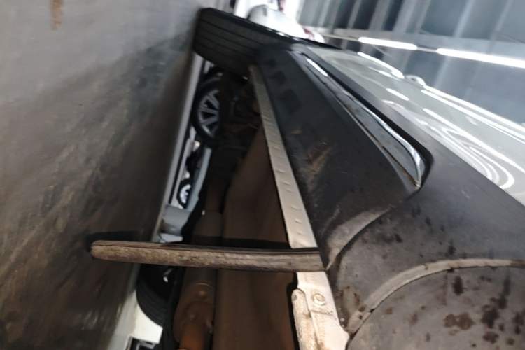 Used Haval H6 2017 Blue Label 1.5T Automatic Two-Wheel Drive ZhiShang Model Right Side Sill