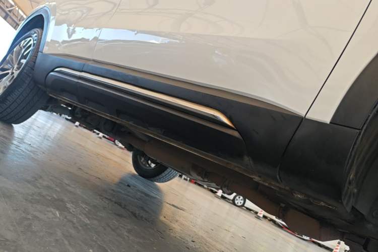 Used Haval H6 2017 Blue Label 1.5T Automatic Two-Wheel Drive ZhiShang Model Right Side Sill