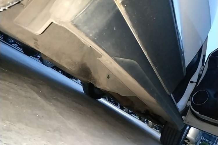 Used Haval H6 2017 Red-Label Sport Edition 1.5T Manual 4x4 Elite Model Right Side Sill