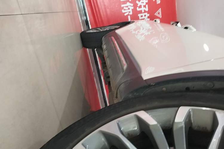 Used Haval H6 2017 Blue Label 1.5T Automatic Two-Wheel Drive ZhiShang Model Right Side Sill