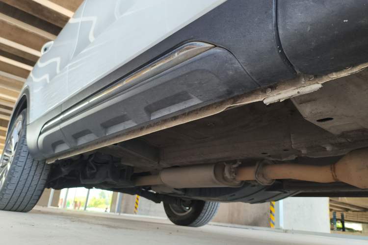Used Haval H6 2017 Blue Label 1.5T Automatic Two-Wheel Drive ZhiShang Model Right Side Sill