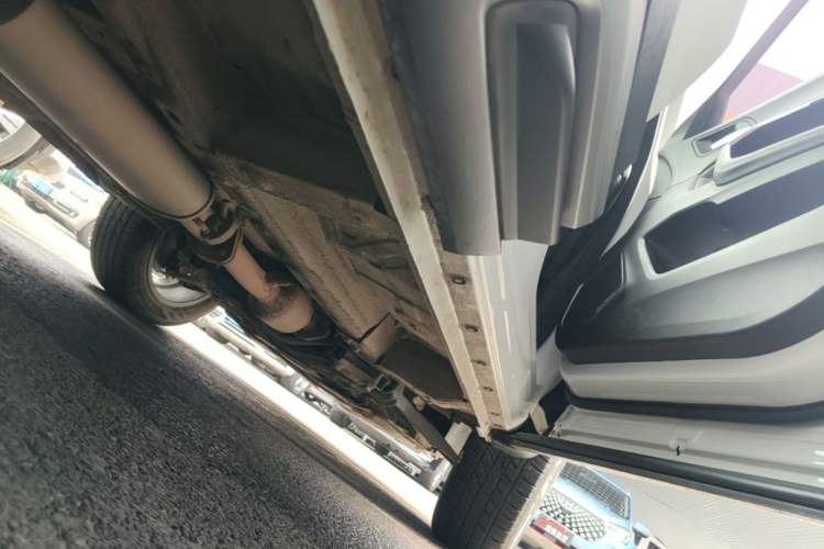 Used Haval H6 2017 Red Label 2.0T Automatic Two-Wheel Drive ZhiShang Model Right Side Sill