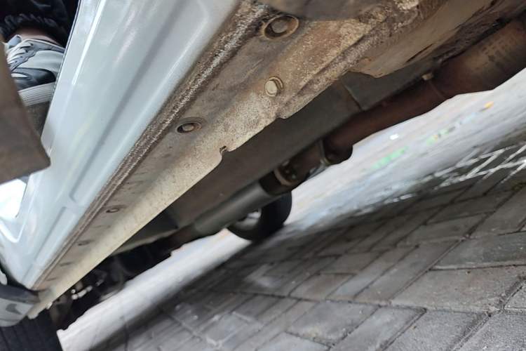 Used Haval H6 2017 Blue Label 1.5T Automatic Two-Wheel Drive ZhiShang Model Right Side Sill