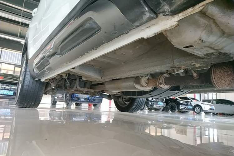 Used Haval H6 2017 Red Label 2.0T Automatic Two-Wheel Drive ZhiShang Model Right Side Sill